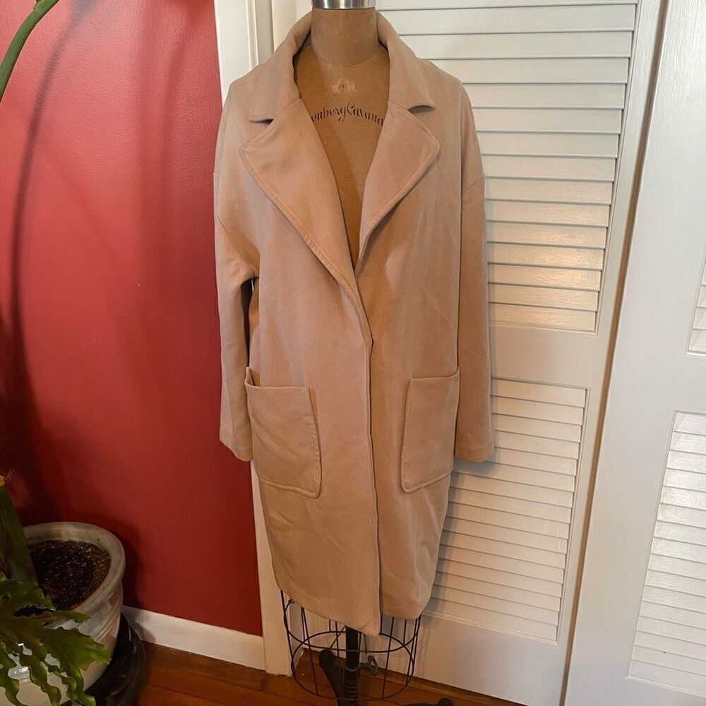 ZARA | tan/cream long coat M